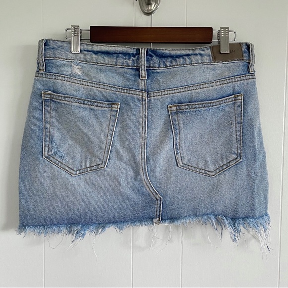 Hidden Jeans Skirt - Light Wash - Picture 3 of 3